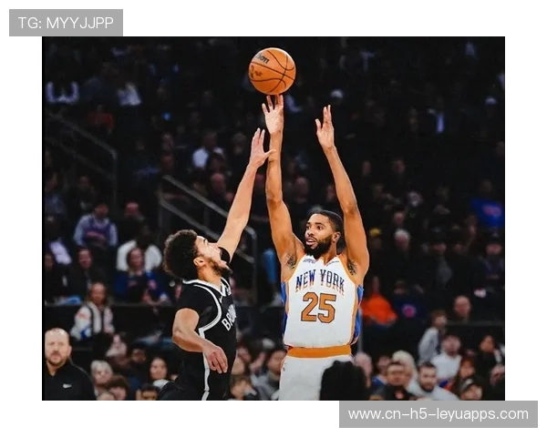 尼克斯挡拆后顺下,轻松拿两分